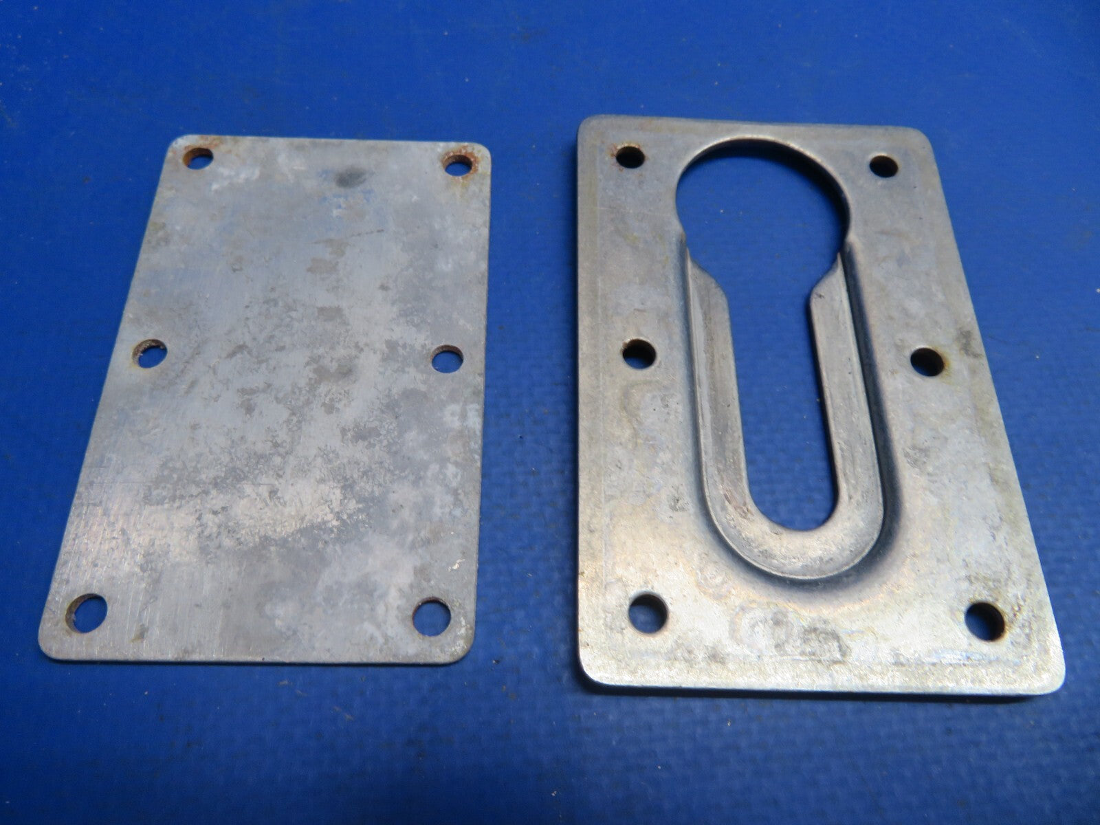 Piper PA-28-201T Dakota Plate Seat Attachment P/N 99140-03 LOT (1222-669)6