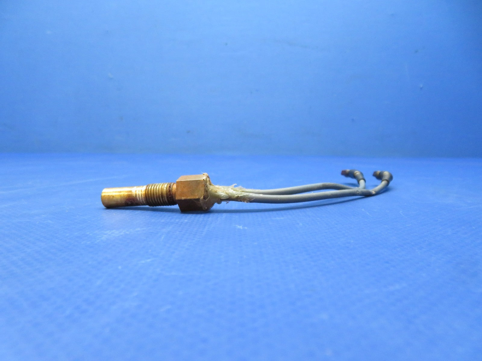 Beech D95A Tanis Engine Preheat Cylinder Probe Old Style TESTED (0426-132)2