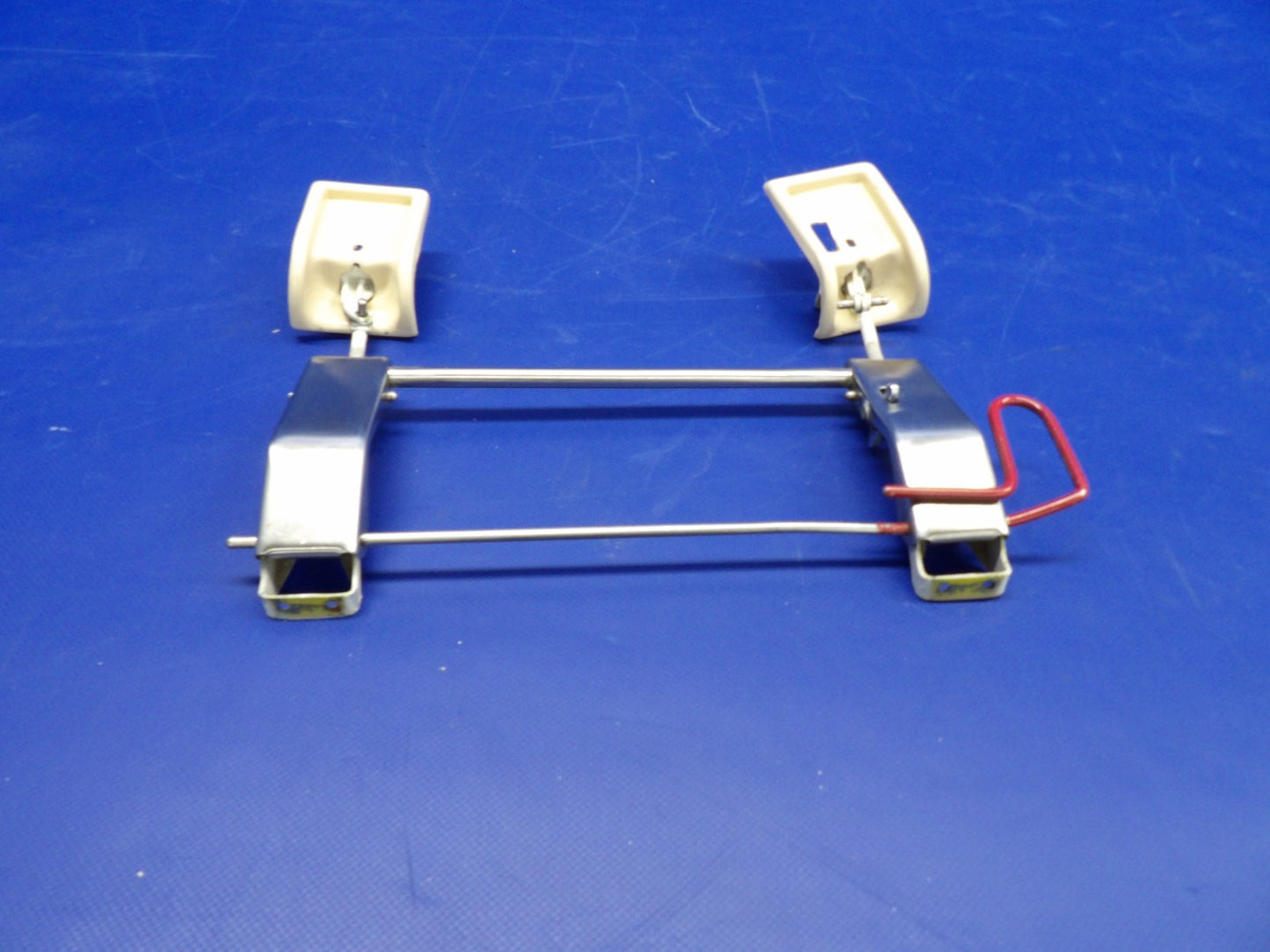 Beech D95A Travel Air RH Emergency Window Handle P/N 35-415312-4 (0226-512)4