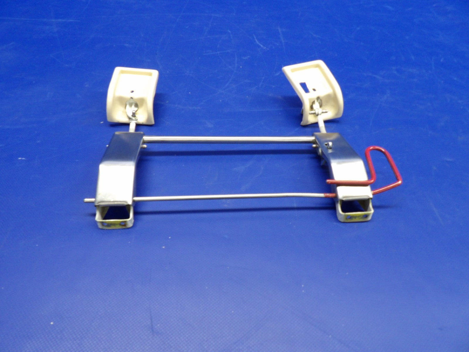 Beech D95A Travel Air RH Emergency Window Handle P/N 35-415312-4 (0226-512)4