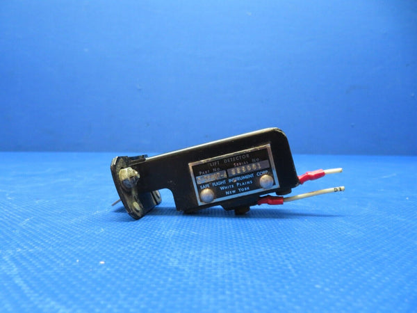 Safe Flight Lift Detector 14/28v P/N C-57707-4 TESTED (0424-236)