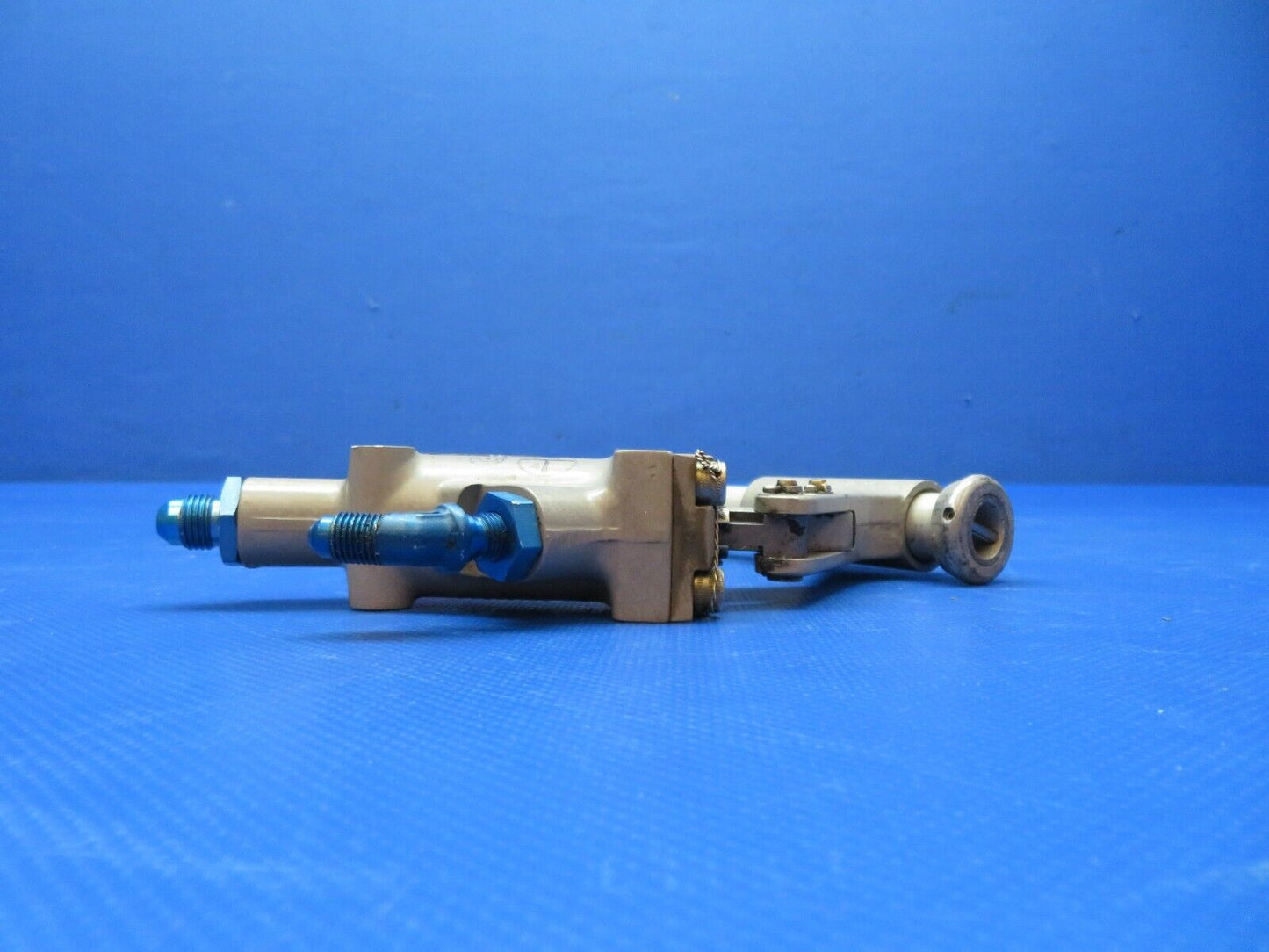 Cessna 337 / 337E Ozone Emergency LG Hand Pump P/N 1580005-1 (1223-335)