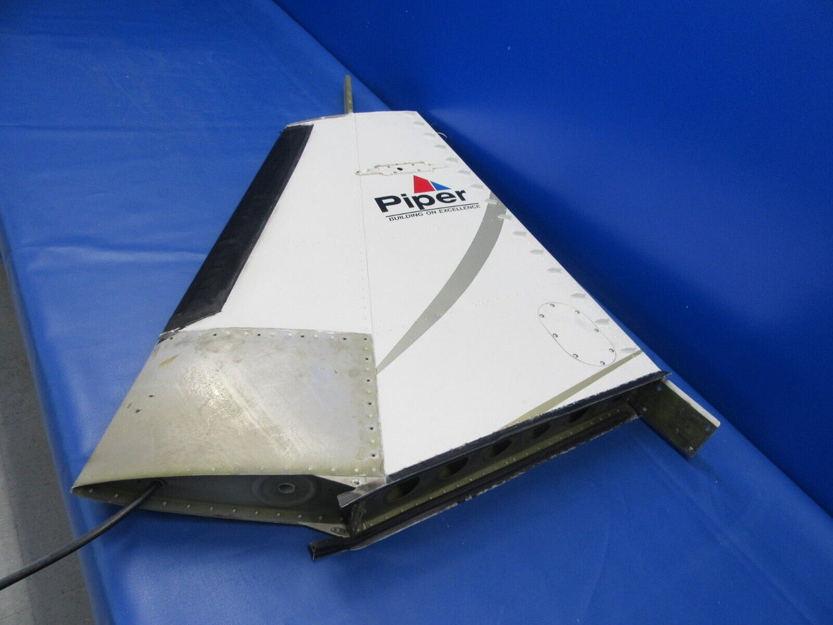 Piper PA-34-200T Seneca II Vertical Stabilizer / Fin Assy P/N 95530-05 (0424-08)