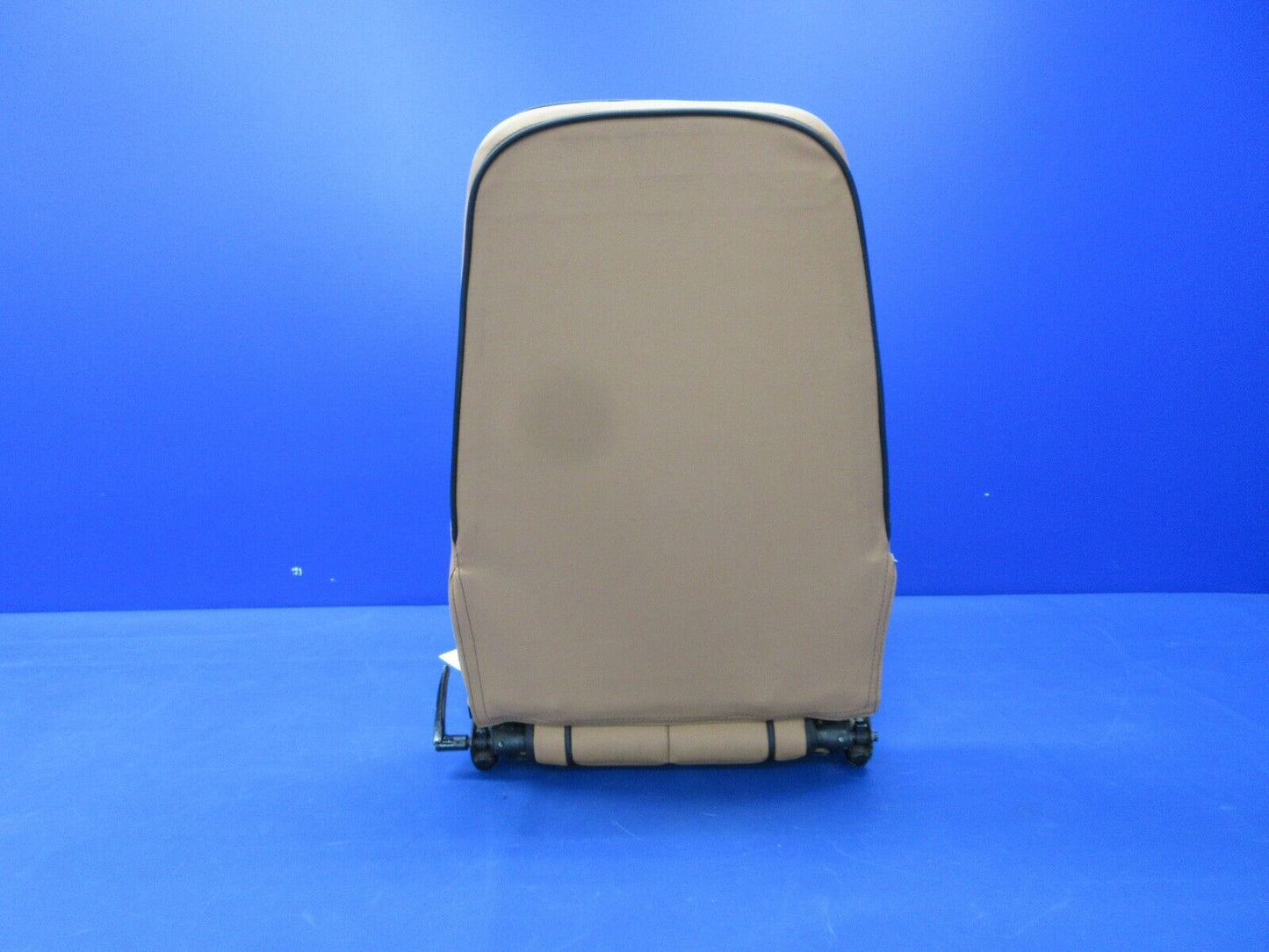 Piper PA-28-181 Archer Seat Assy Rear LH P/N 96827-22 (0624-1385)