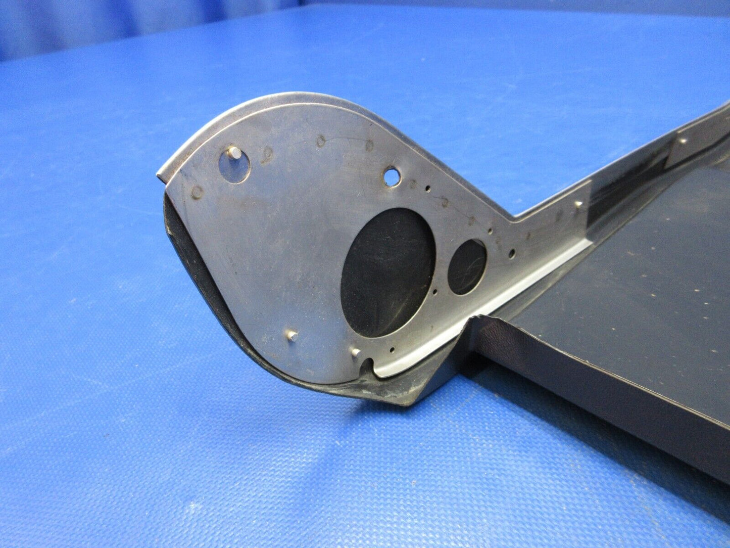Cessna 337 B Skymaster 5th & 6th Seat Back Trim Assy P/N 1414110-22 (0924-1203)