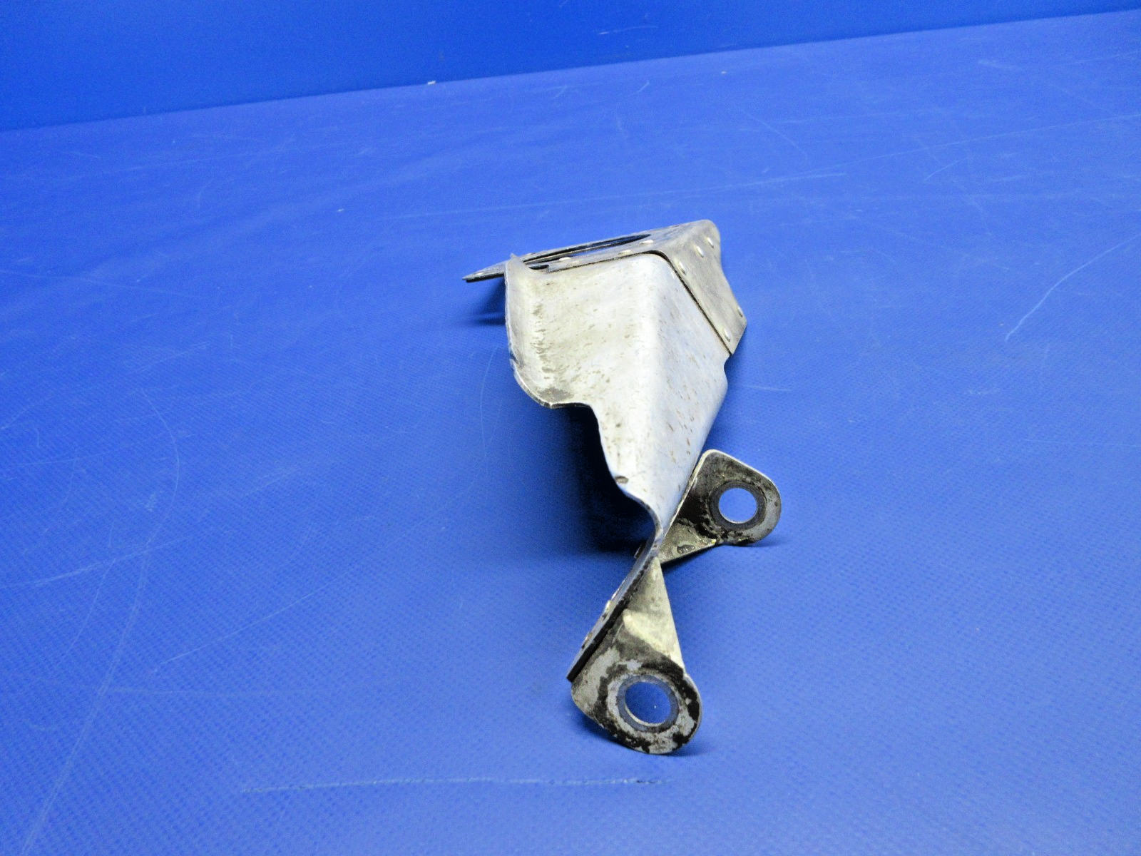 Cessna 310 / 310I Engine Control Bracket P/N 0850449-4 (0326-936)7