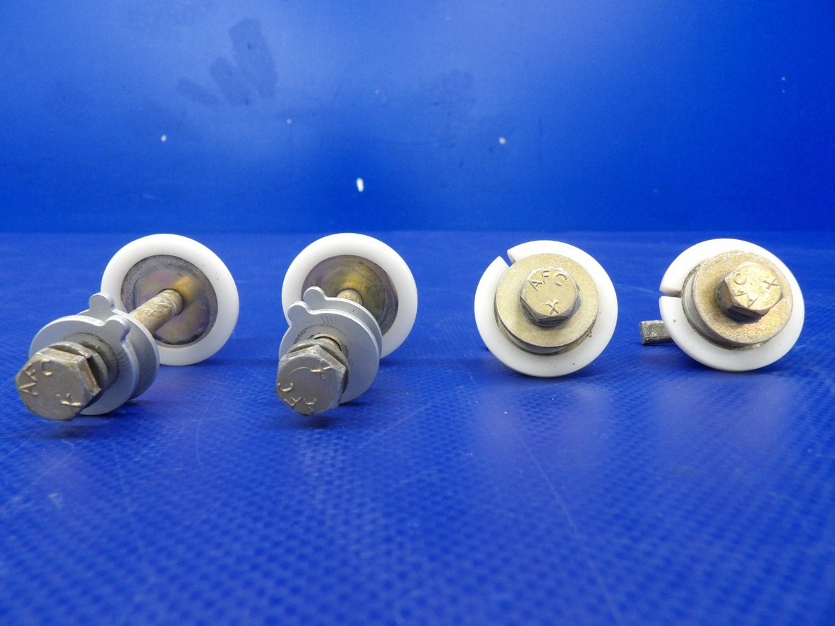 Cirrus Cabin Door Striker Pin w/ Adjust Bushing 20268-003 LOT OF 4 (0926-1216)4