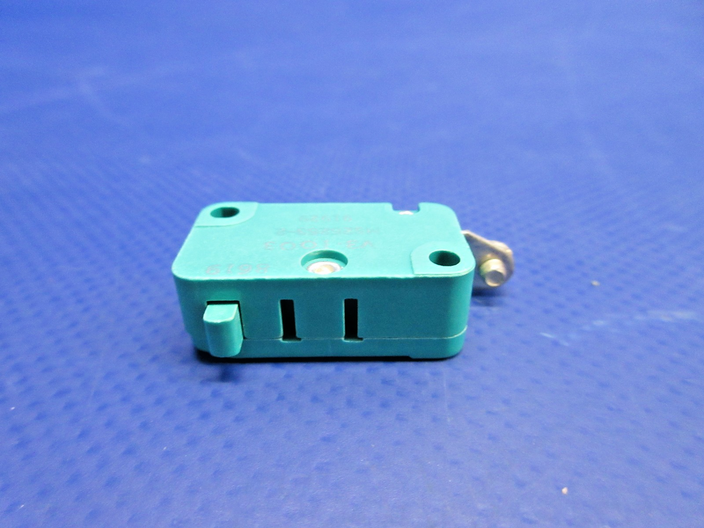 General Aviation Inc Microswitch P/N V3-1003 NOS (0826-730)10