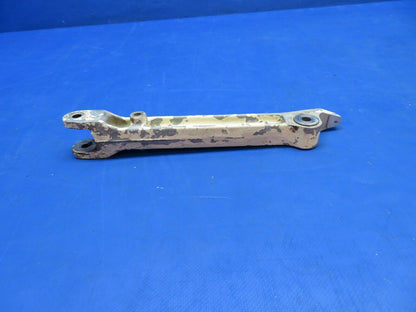 Early Cessna 310 Main Gear RH Side Link Upper & LWR P/N 0841102-4 (1223-1030)