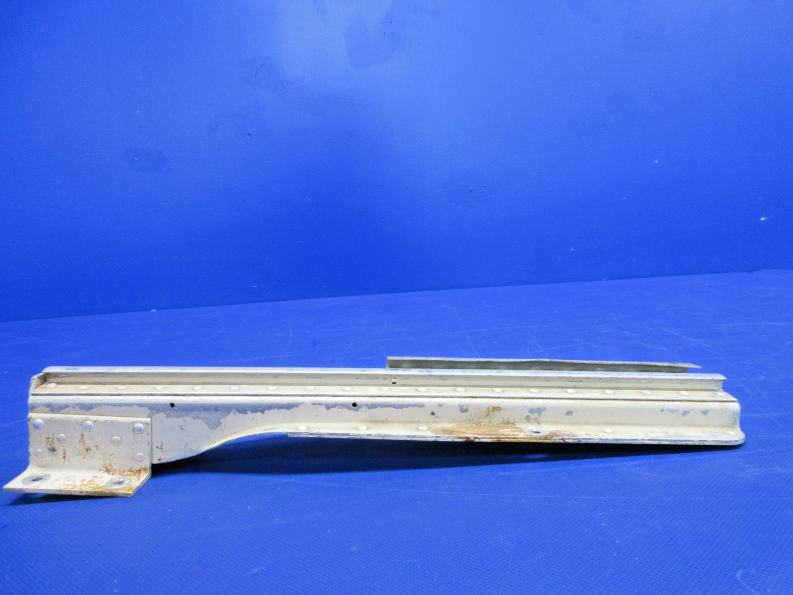 Cessna 310 / 310I LH Seat OTBD Track P/N 0812987-9 (0326-862)4