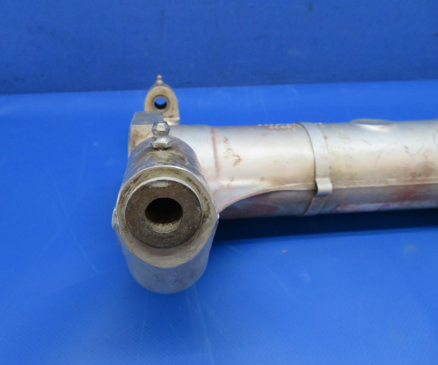 Piper PA-23 Nose Gear Trunnion P/N 19273-00, 19273-02 (1224-1340)17