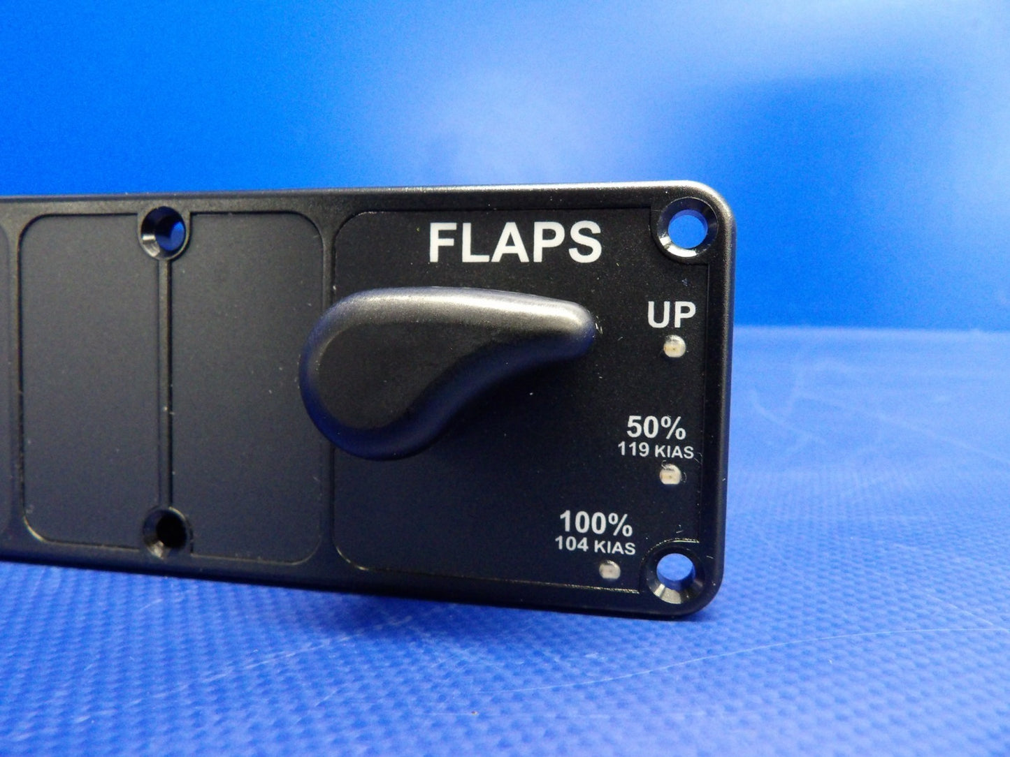 Cirrus SR20 / SR22 Precise Flight Flap Panel Switch P/N 24642-003 NOS (0426-12529