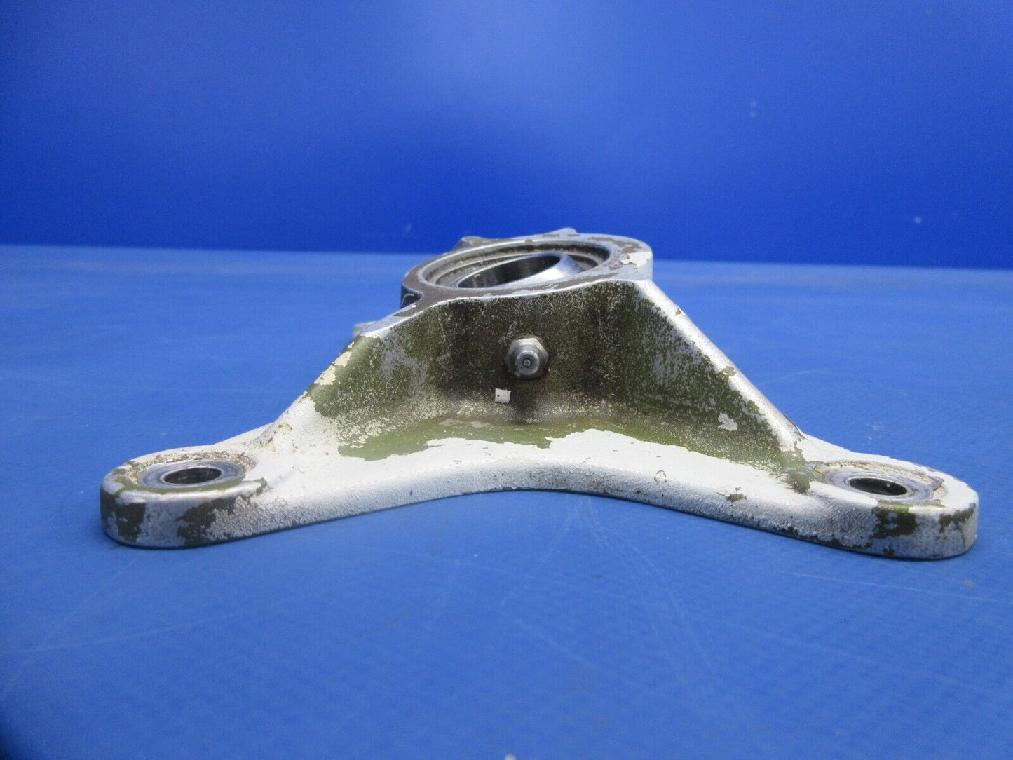 Piper PA-32RT-300T Lance II Main Gear FWD Trunnion Fitting 67040-14 (0924-880)