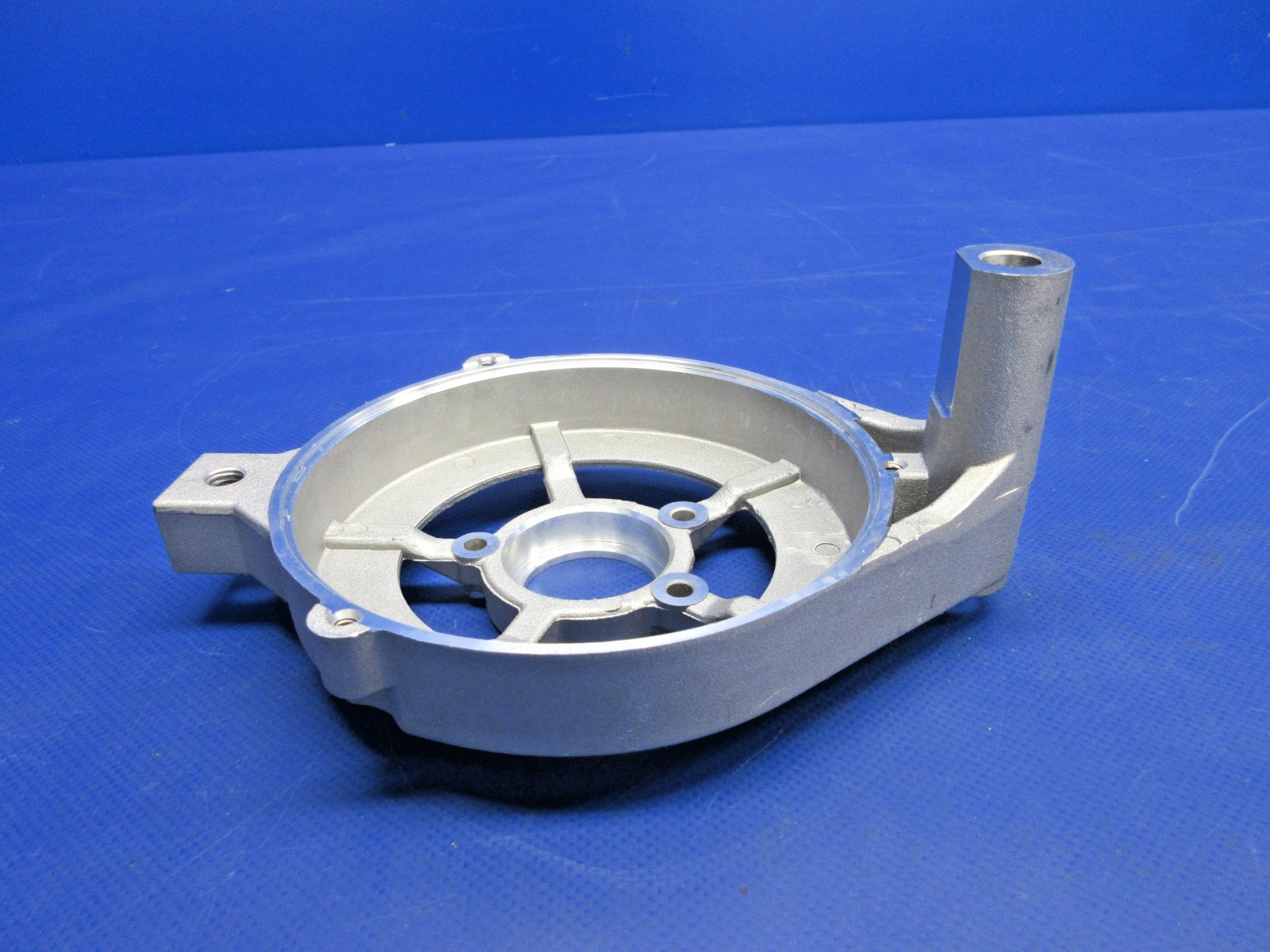 Hartzell Alternator Front Housing P/N 41052 NOS (0326-925)10
