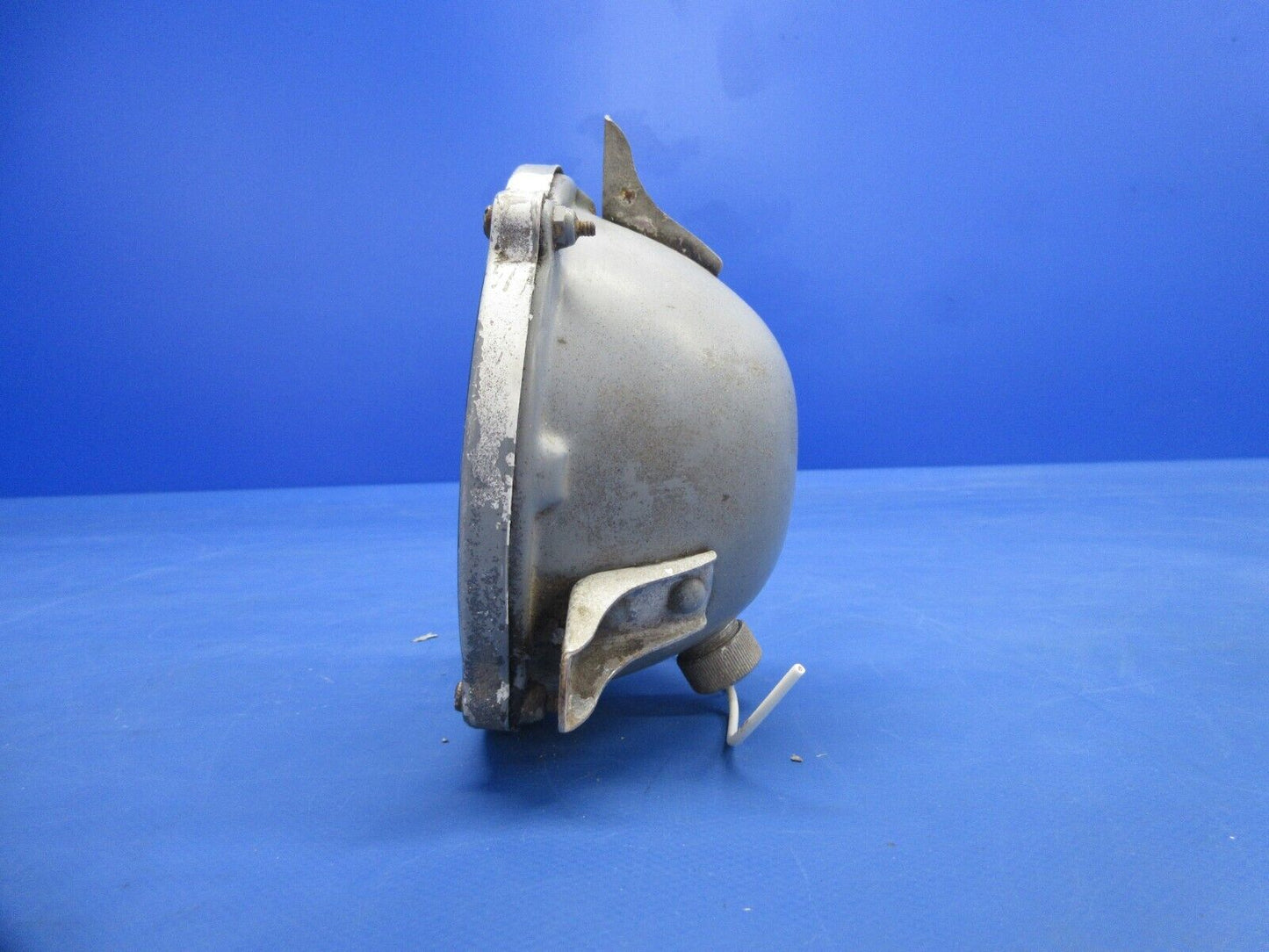 Bell 47J-2 Helicopter Landing Light P/N D434OAD (1124-922)