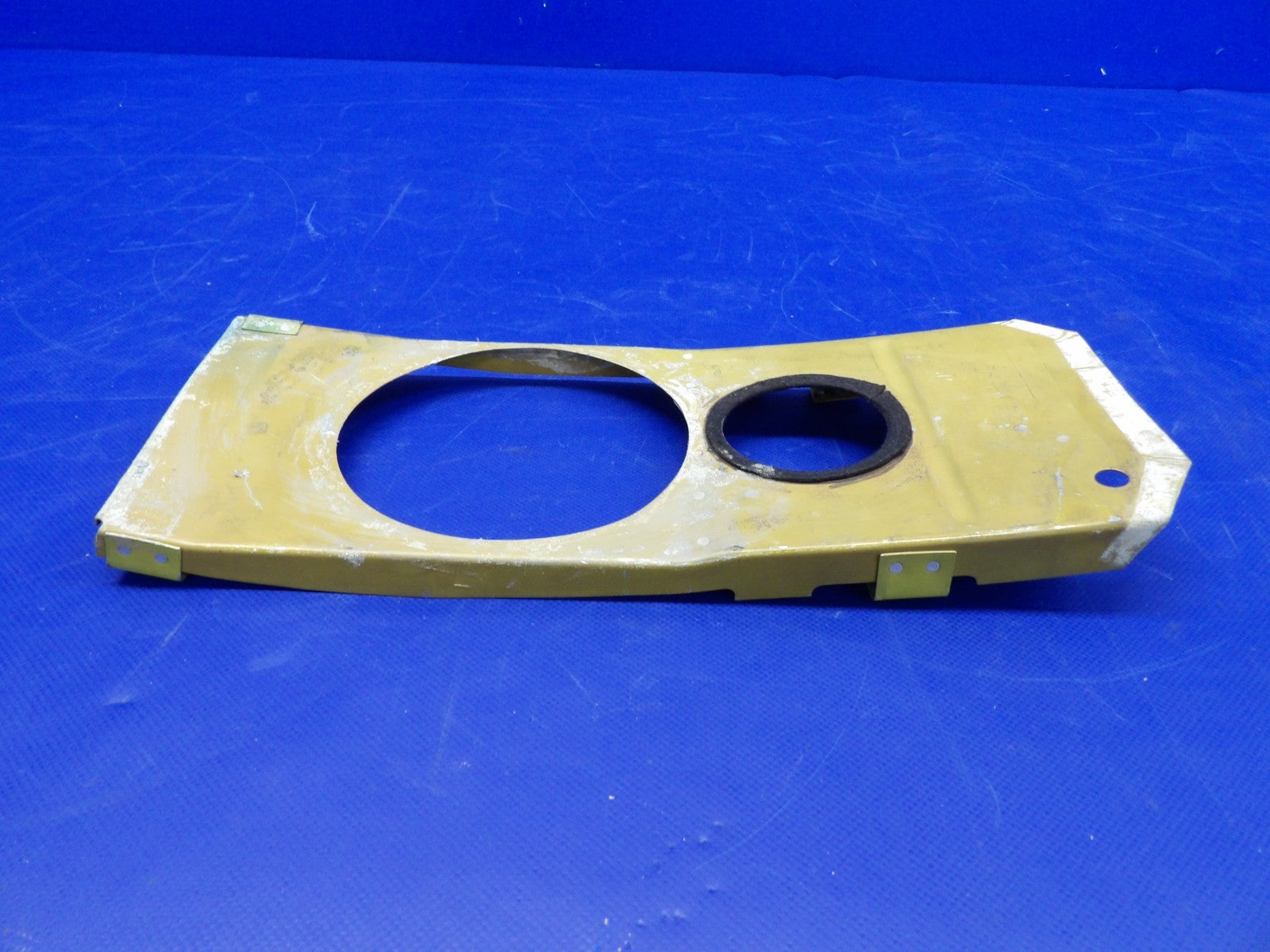 Beech D95A Travel Air LH Fuel Cell Bladder Bulkhead P/N 50-110010-98 (0226-517)2