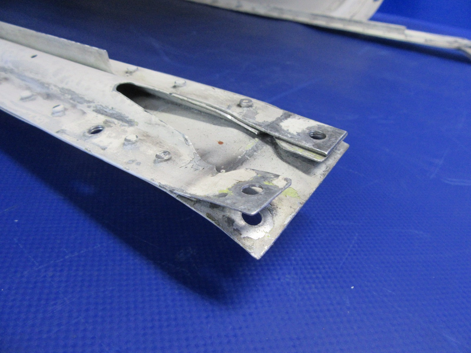 Beech B60 Duke Cowling w/ American Aviation Intercooler Modification (0426-07)4