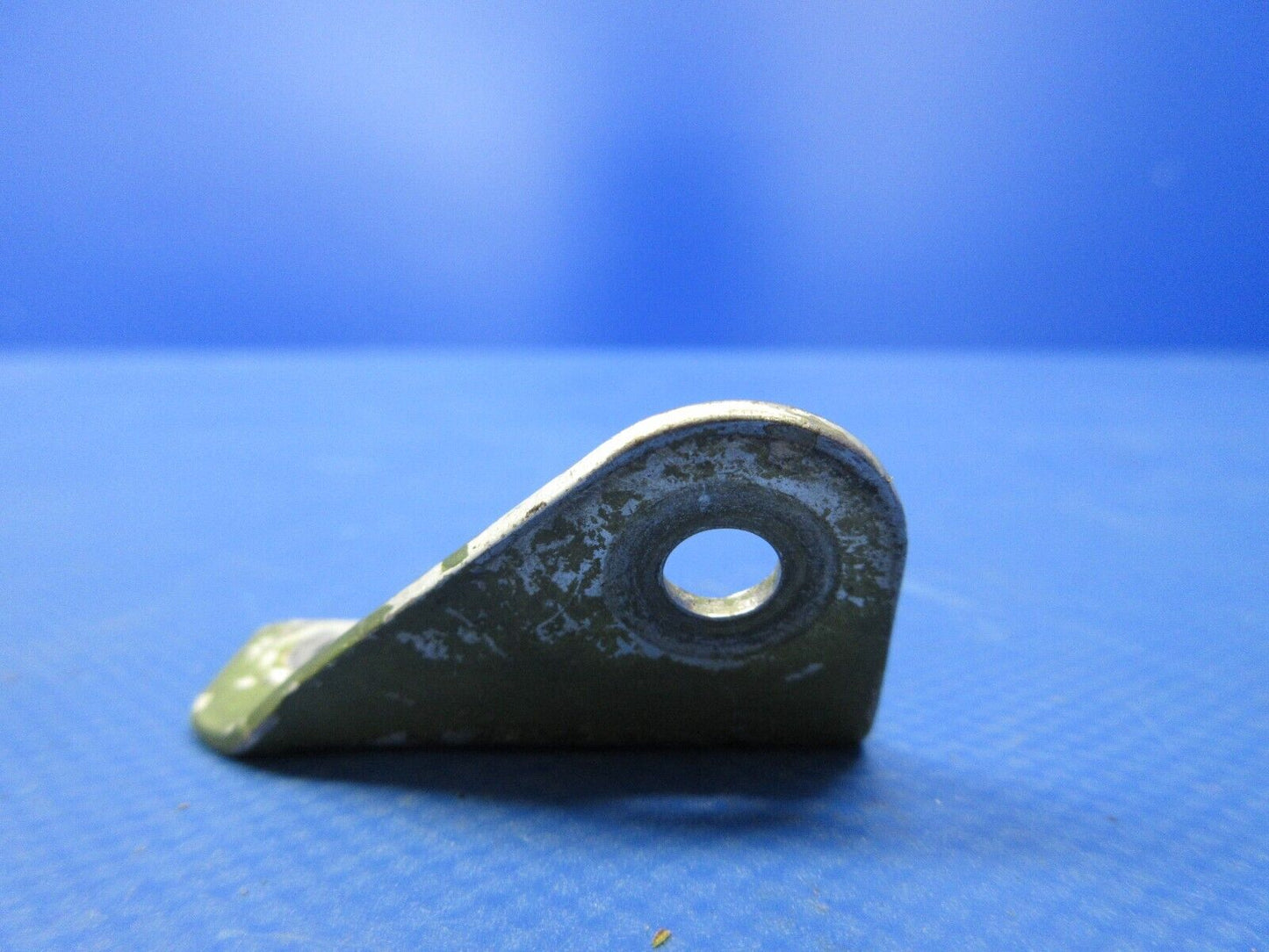 Cessna 180 Pilot Side Seat Belt Fitting INBD & OTBD P/N 0510205-7 (0524-1387)