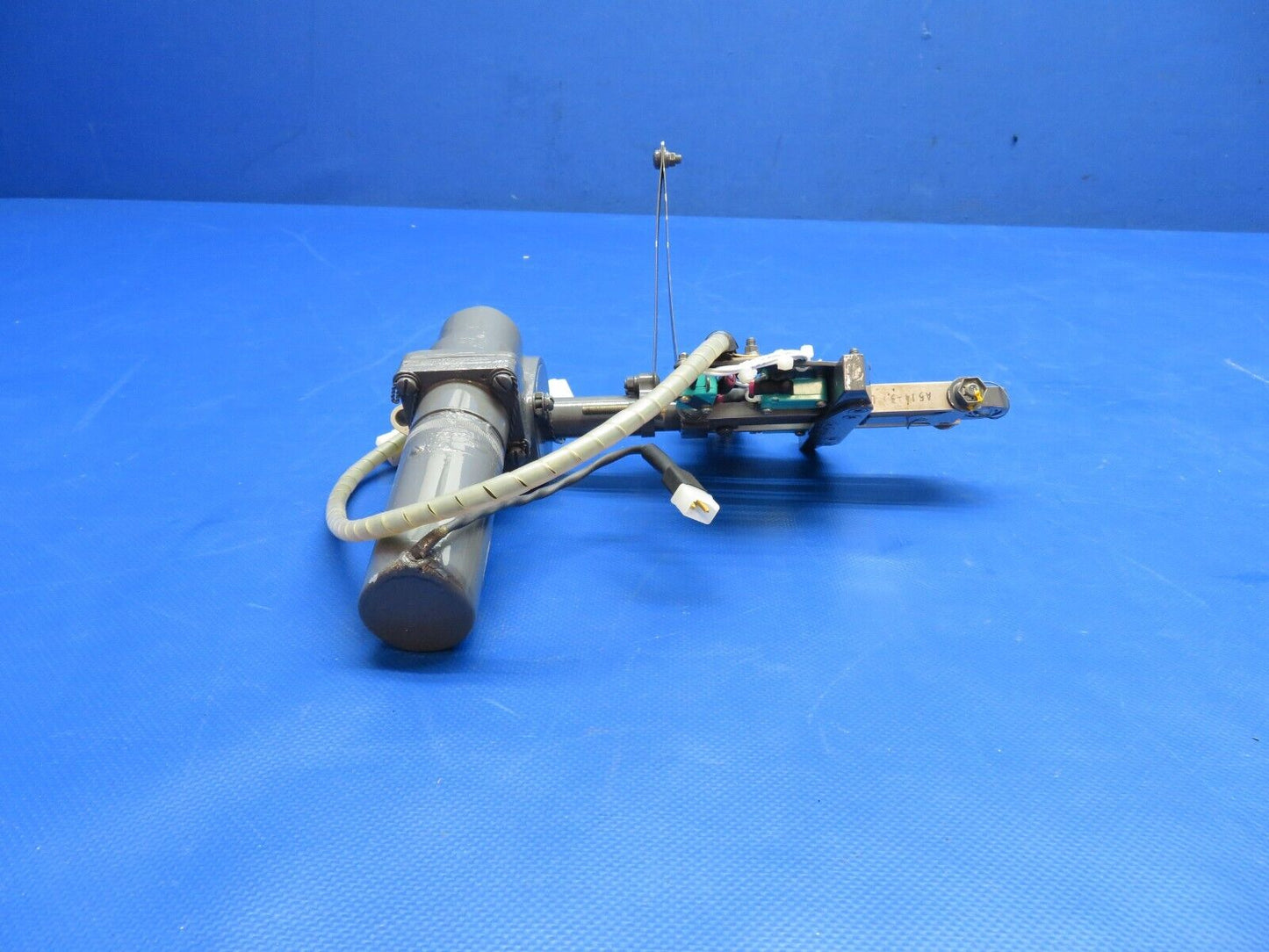 Robinson Clutch Belt Tension Actuator w/ Motor 12v P/N C05-1 NOS (0824-1744)