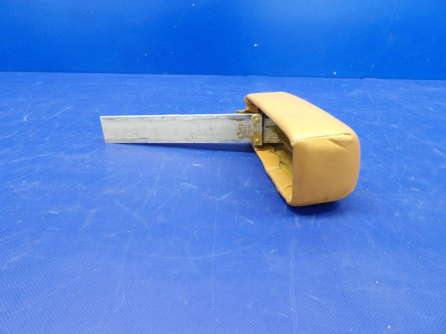 Beech 95 / D95A Travel Air Center Armrest P/N 35-534372-89 (0226-522)6