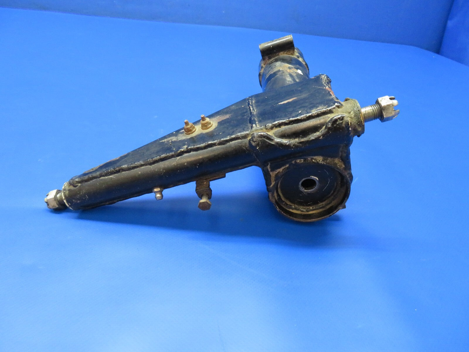 Bellanca 17-30 Viking Upper Main Gear Leg RH P/N 19446-10 (0922-368)7