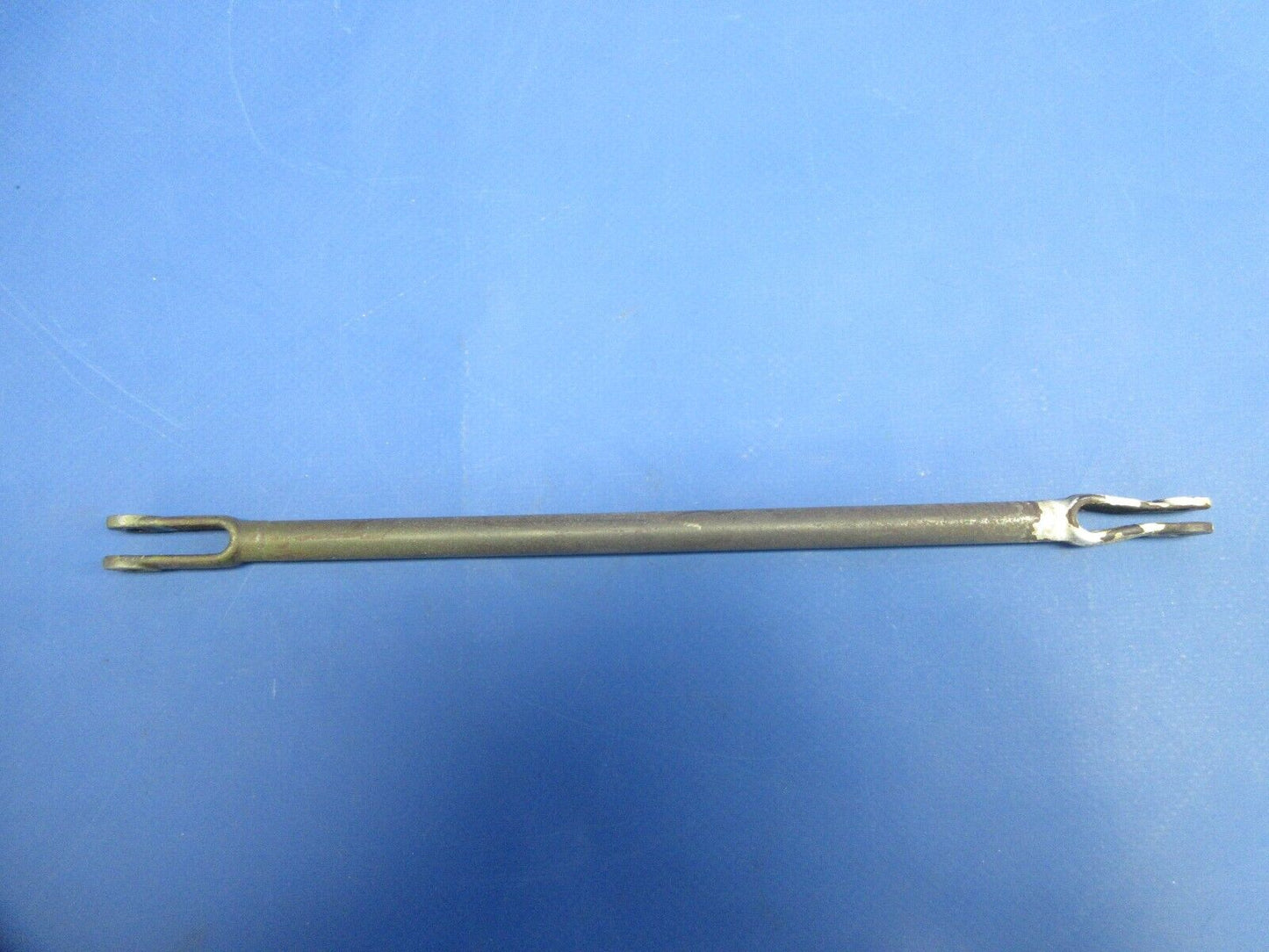 =Cessna 310 / 310R Trim Tab Actuator Push Pull Tube 0832141-16 (1124-721)