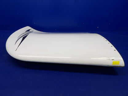 Minor Damage / Cirrus SR22 Right Hand Wing Tip P/N 13380-004 (0926-1242)9