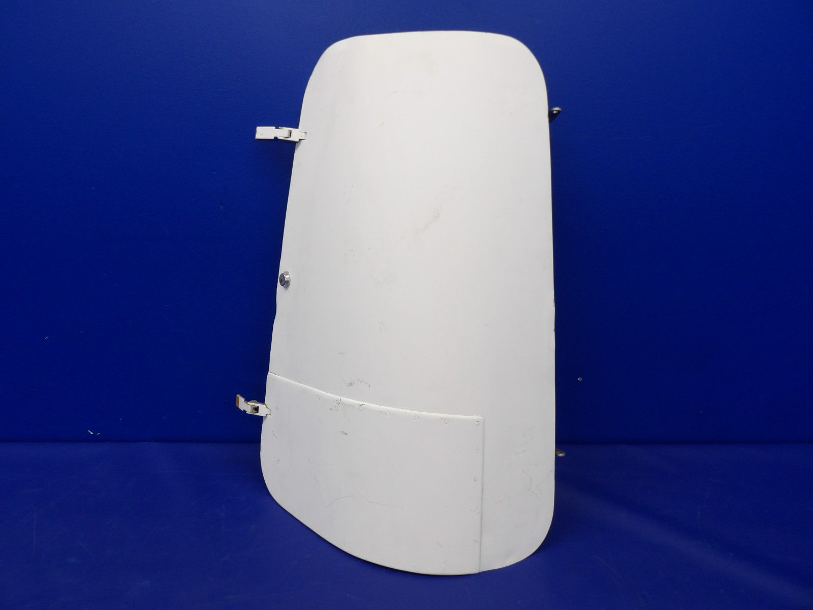 Cessna 421 LH Nose Baggage Door P/N 5013107-59 / NO KEY (0626-1485)1