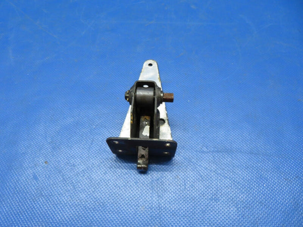 Cessna 337 / P337H Skymaster Front Lower Door Latch Assy 1511408-161 (0824-194)