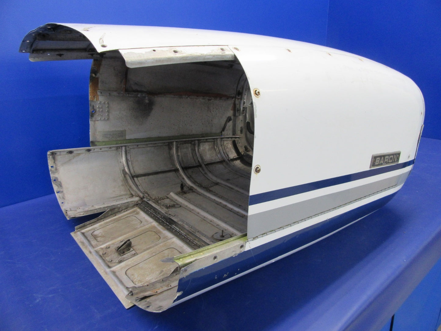 Beech 95-B55 Baron Engine Cowl / Cowling P/N 96-910011-615 (0326-44)11