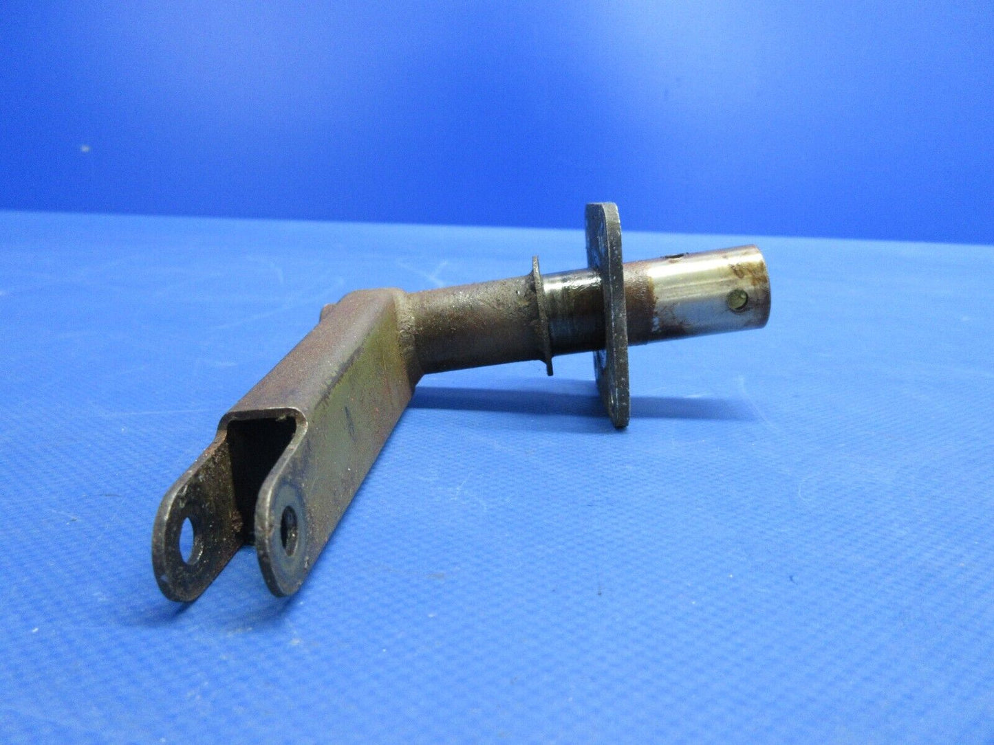 Cessna 337 / P337H Skymaster Main Gear Strut Door Arm LH 1541031-17 (0724-748)