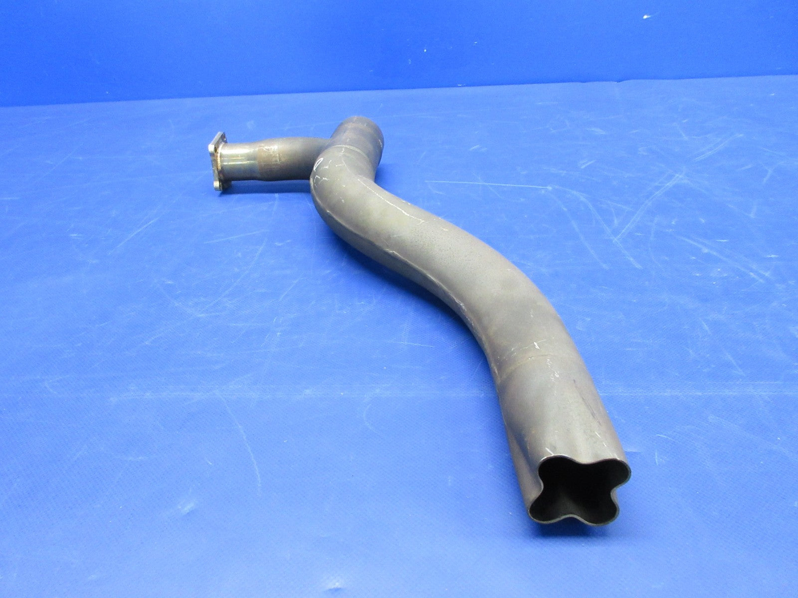 Cessna 310 / 310I AFT LH Exhaust Riser P/N 0850670-23 (0326-962)8