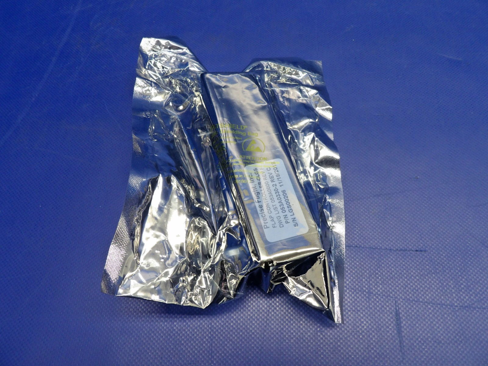 Cirrus SR22 Precise Flight Flap Panel Switch P/N 24642-012 NOS (0426-1246)4