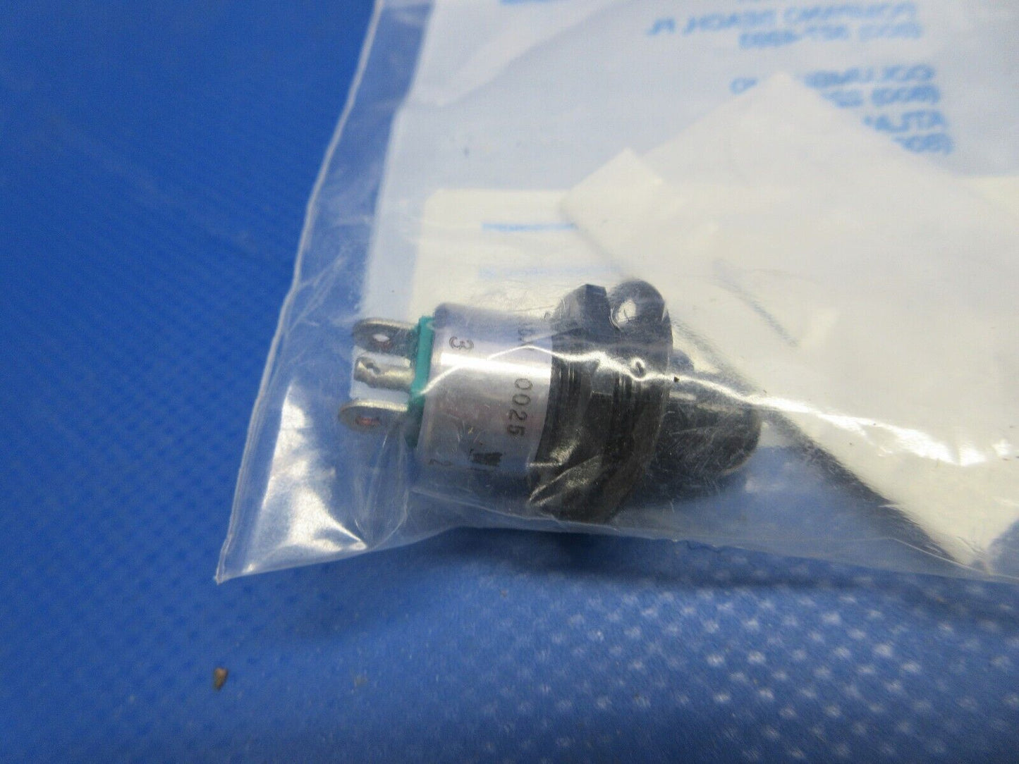 Eaton Switch w/8130 P/N W104PAB2 NOS (0524-1962)