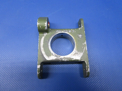 Piper PA-34-200T Seneca II RH Flap Torque Tube Fitting P/N 62421-01 (0524-1243)