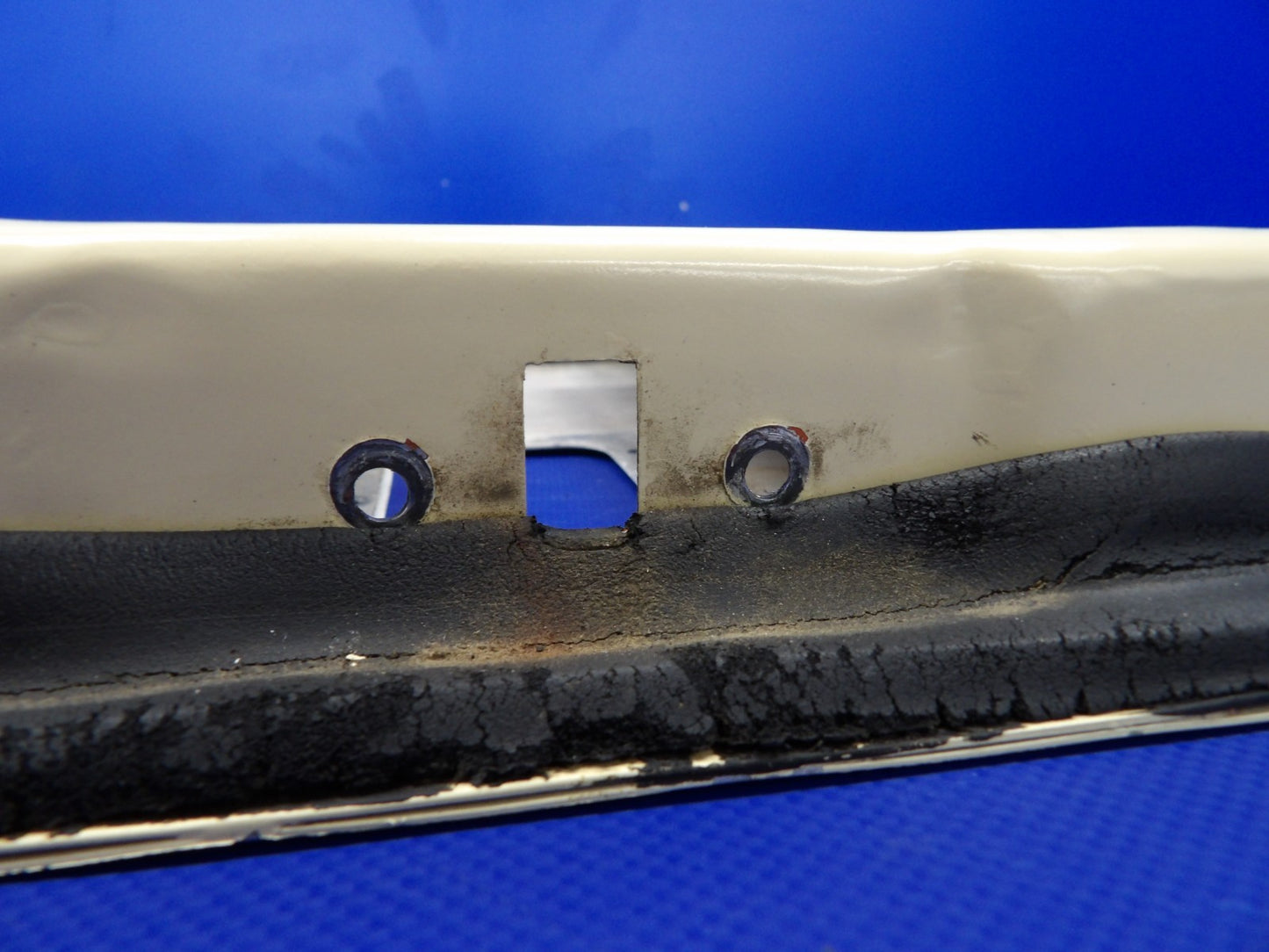 Cessna 172 / 172G RH Cabin Door P/N 0511460-10 (0326-2027)12