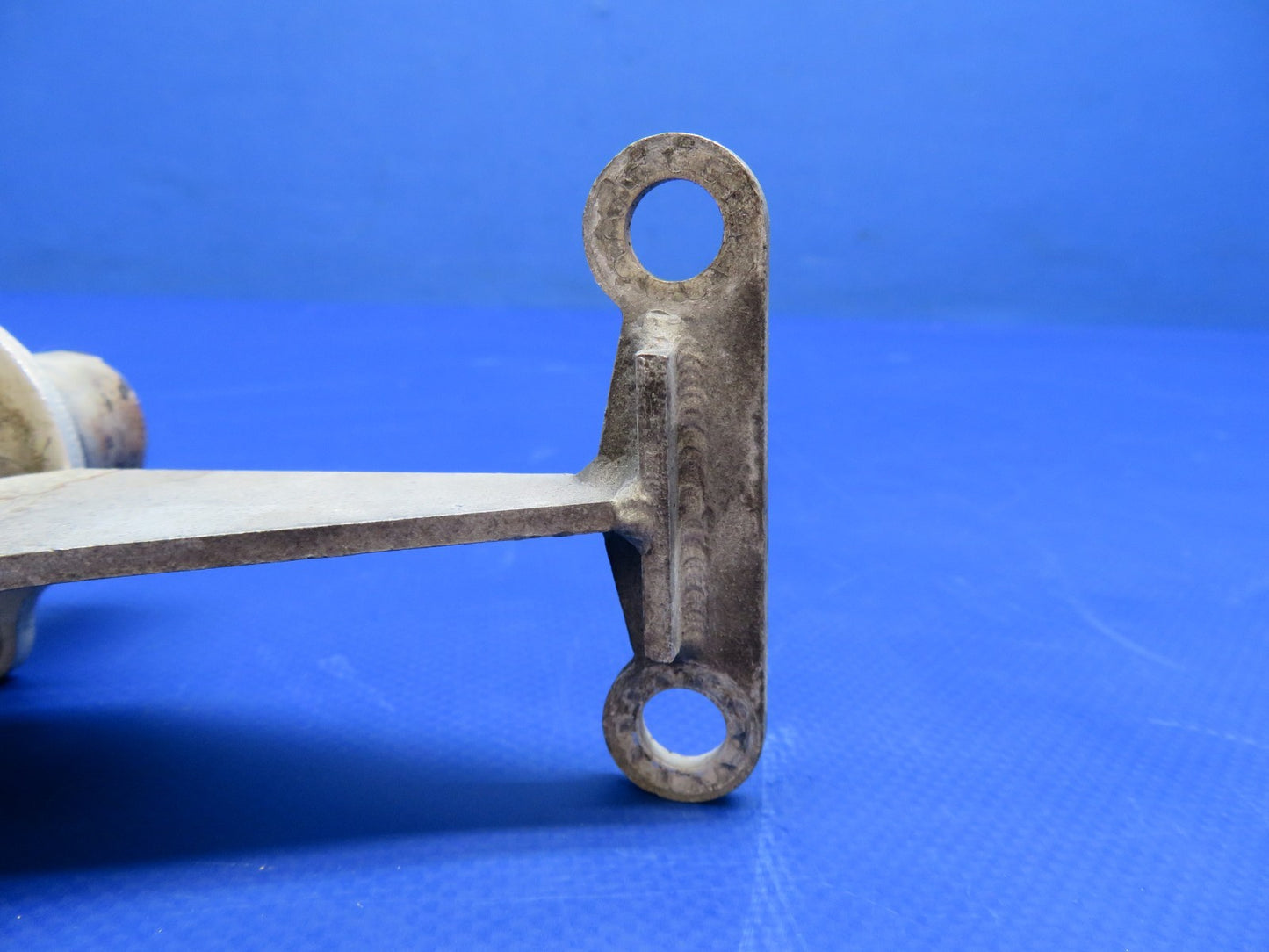 Continental IO-470 / IO-470-U Main Riser Bracket P/N 641642 (0326-1784)10