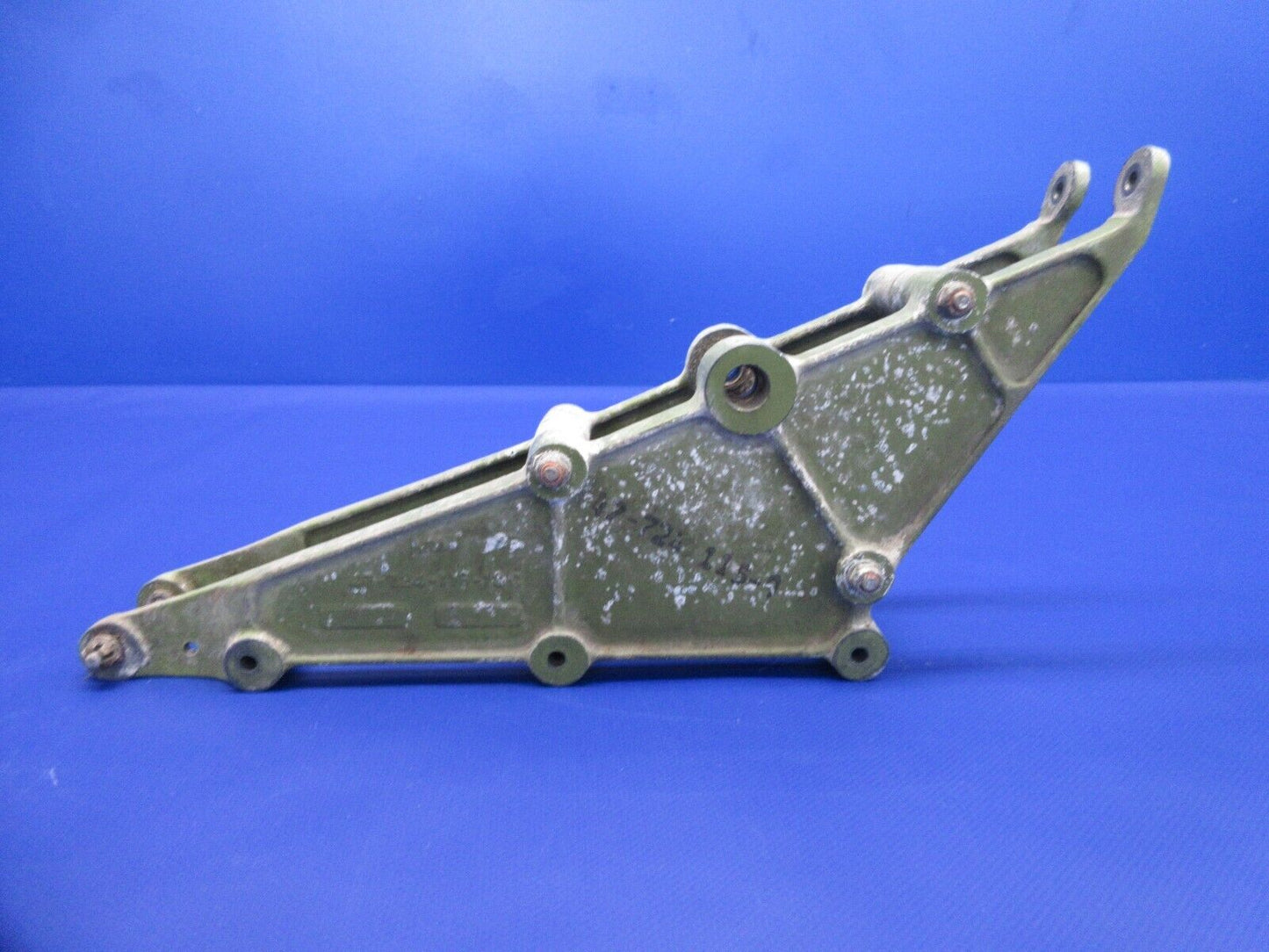 Bell 47J-2 Helicopter Power Cylinder Support P/N 47-724-115-13 (1124-942)