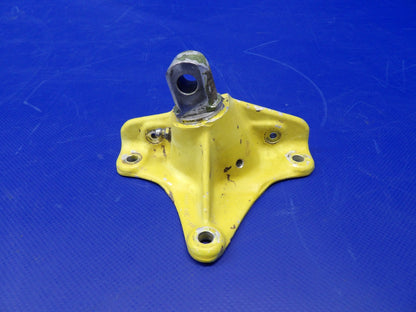 Piper Comanche Main Gear LH Side Brace Support Fitting P/N 20760-00 (0526-1215)1