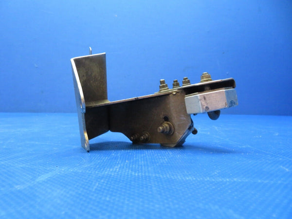 Cessna 180 / 180K Engine Controls Bracket Assembly P/N 0750613-1 (0824-861)