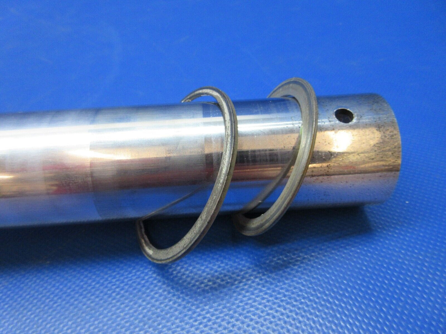 Piper PA-34-200T Seneca II Main Gear Strut, Fork & Axle P/N 67037-06(0924-1410)