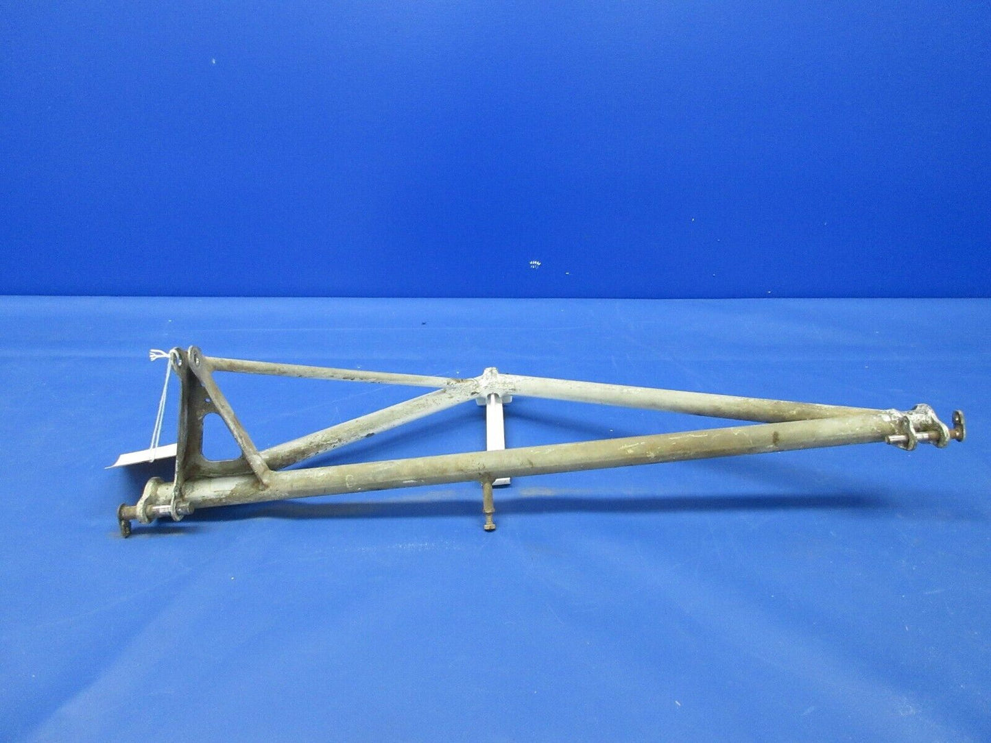 Beech 95 / D95A Travel Air Main Gear Brace RH w/ Leg P/N 35-815155-6 (0524-2018)