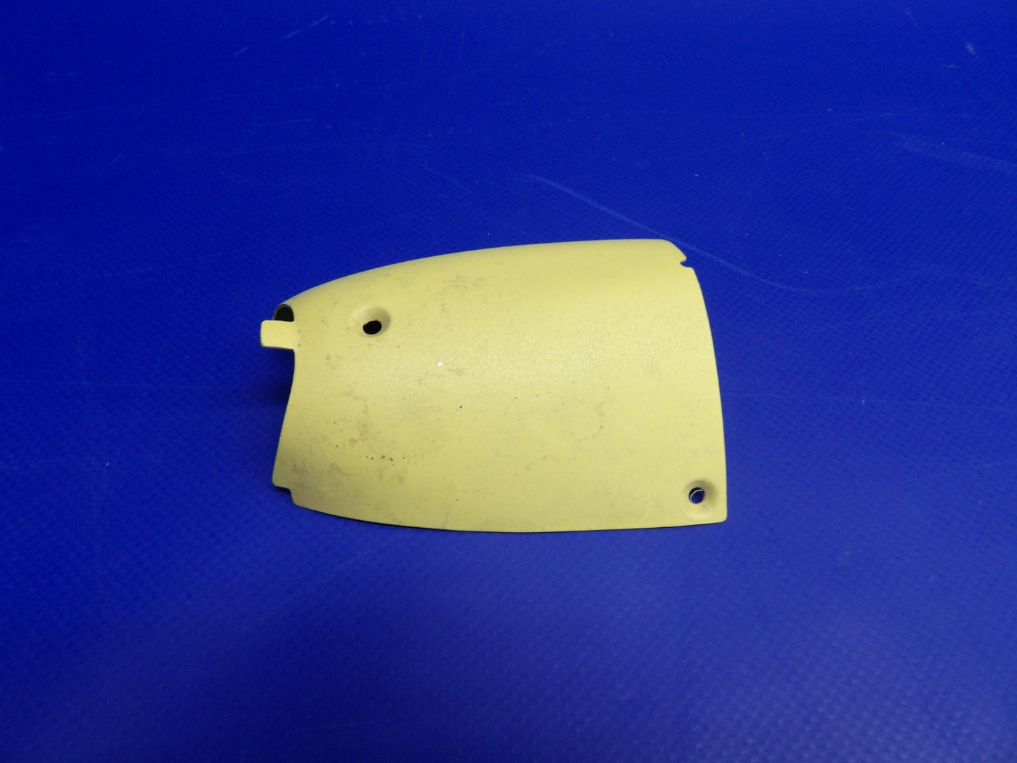 Cessna RH Wing Tip Navigation Light Shield P/N 0523566-2 NOS (0426-1205)7