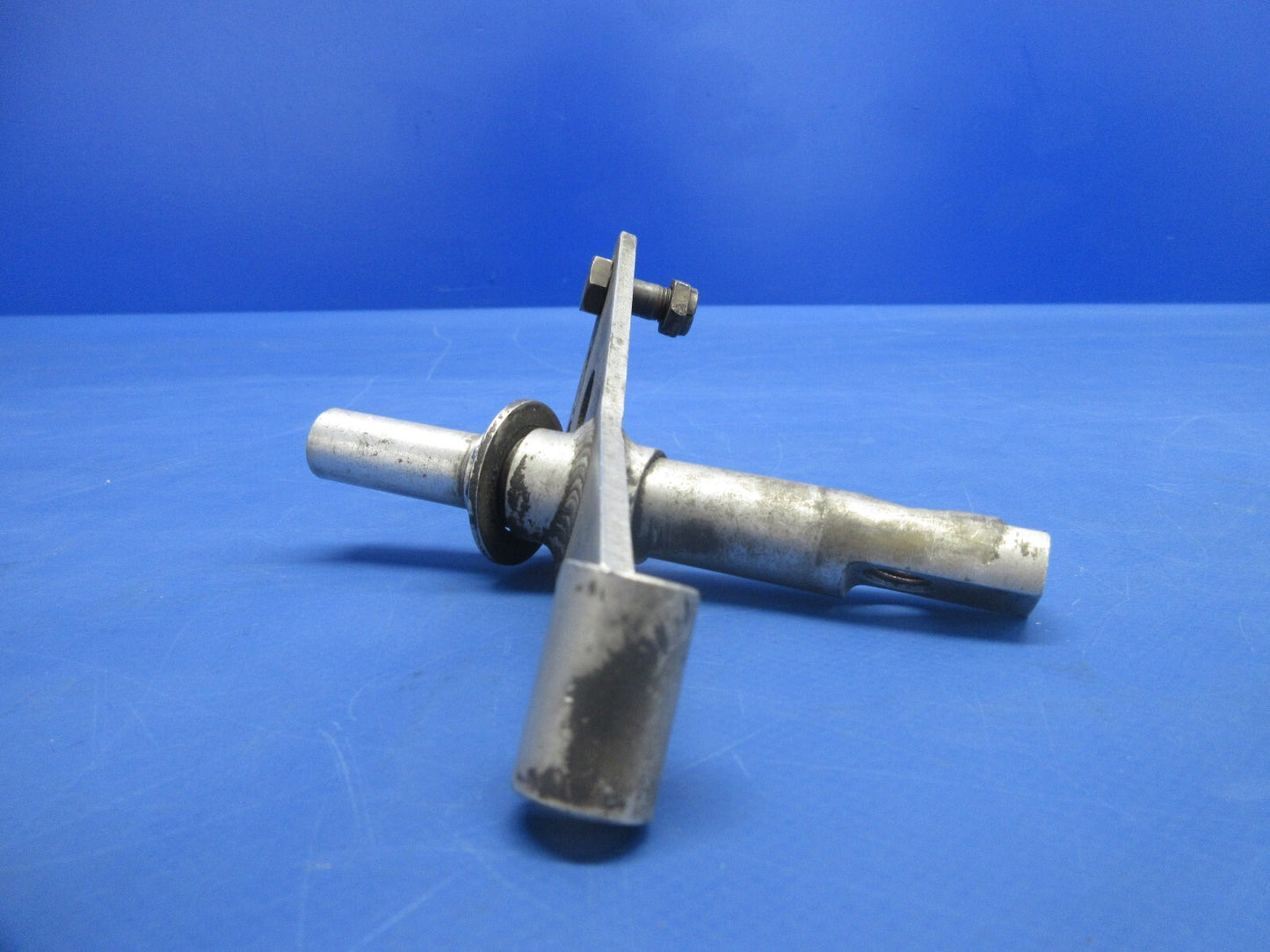 Continental TSIO-520 Turbo Rear Upper Support with Shaft 1250818-14 (1124-746)3