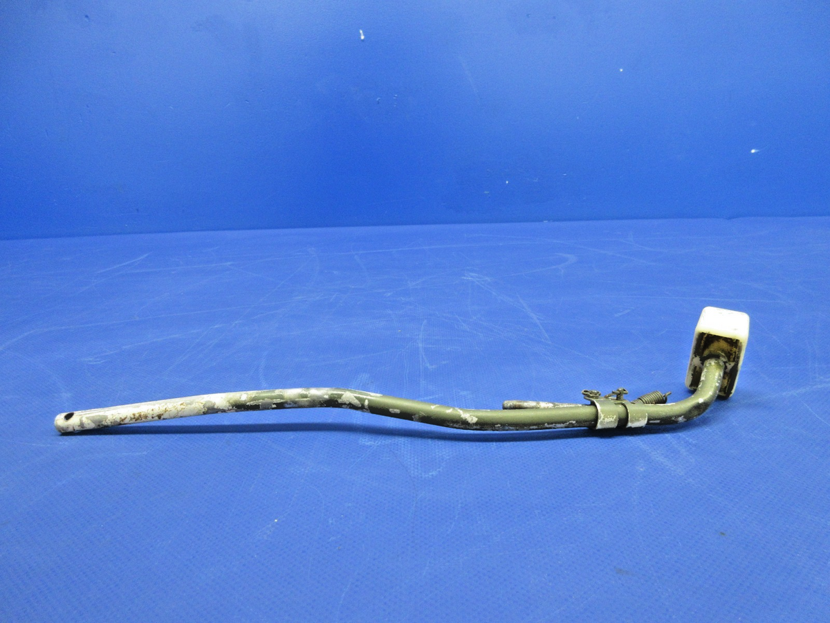 Cessna 150 Seat Latch Handle P/N 0414229-5 (0926-712)4