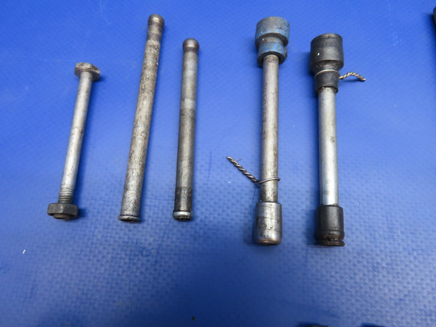 Cessna 310 / 310I Hardware LOT (0426-1722)7