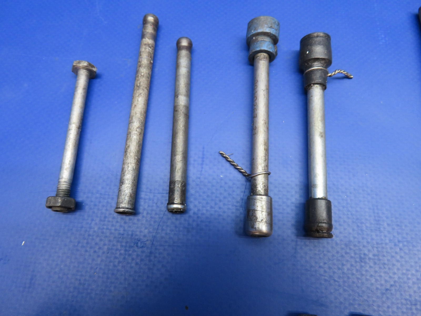 Cessna 310 / 310I Hardware LOT (0426-1722)7