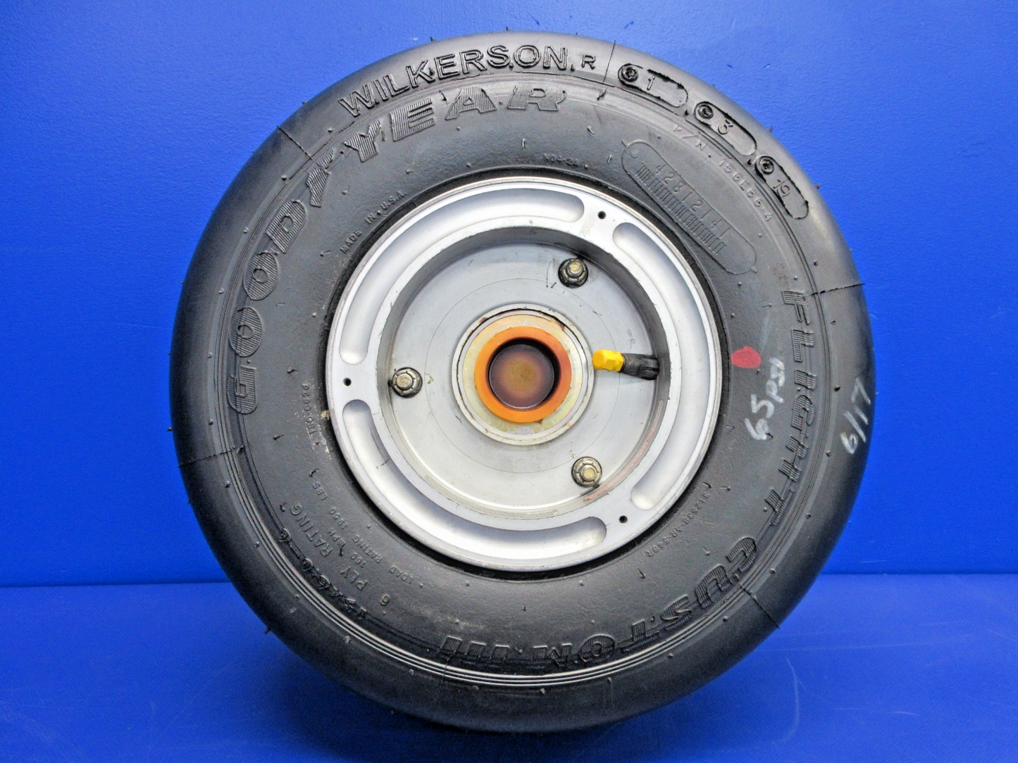 Cirrus / Cleveland 40-75P 6.00-6 Main Wheel w/tire 15x6.0-6 (0326-20182