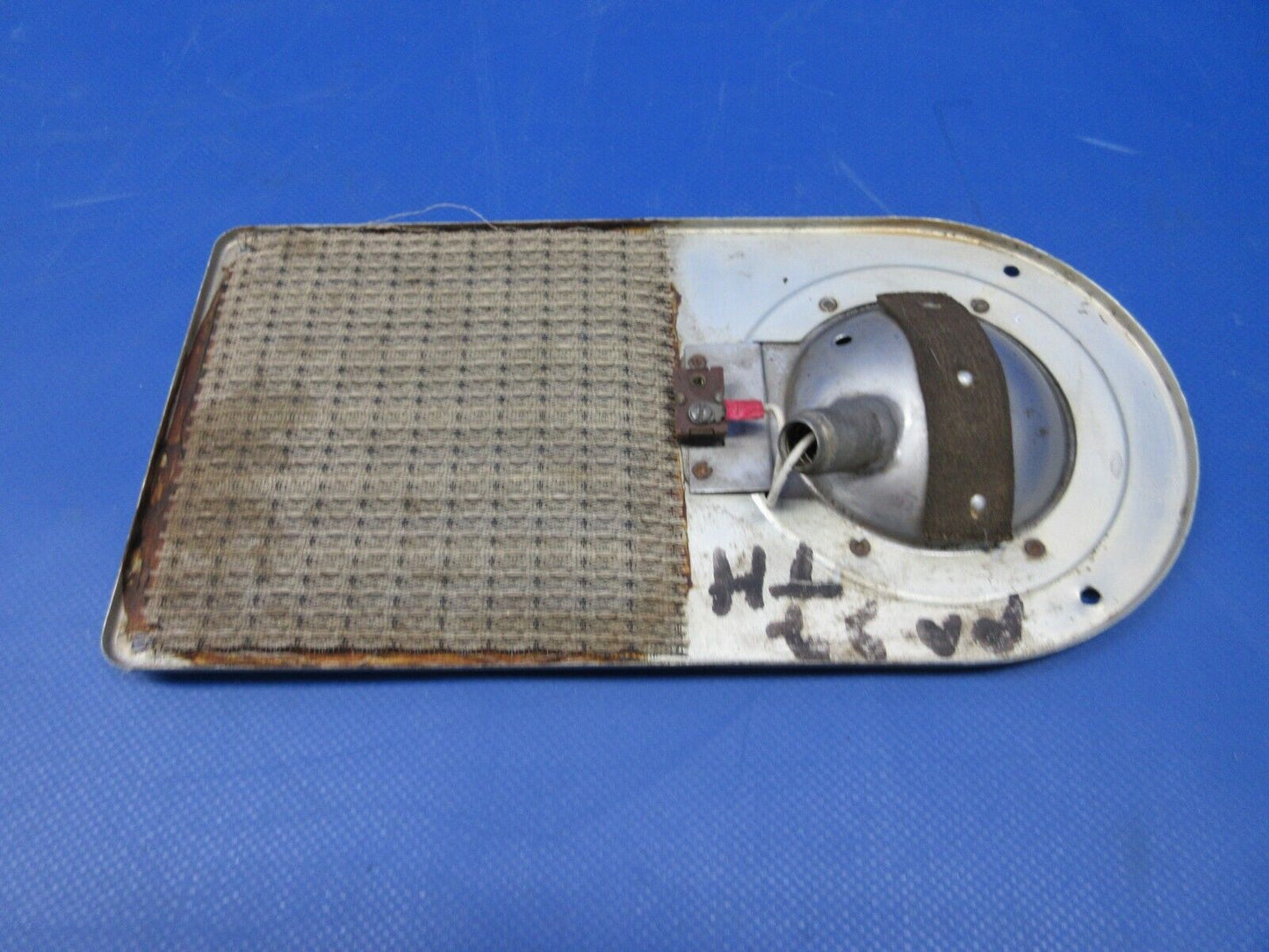 Piper PA22 Tri-Pacer Dome Light and Speaker Grill Assy P/N 12702-05 (0524-1345)
