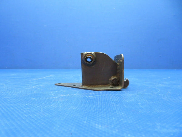 Cessna 337 / P337H Skymaster Upper Rear Door Latch Assy PN 1511408-16 (0824-196)